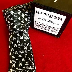 Retro Arcade Space Invaders Skinny tie
